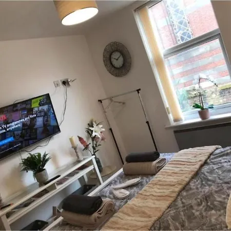 Citynights Studios With Free Parking-3